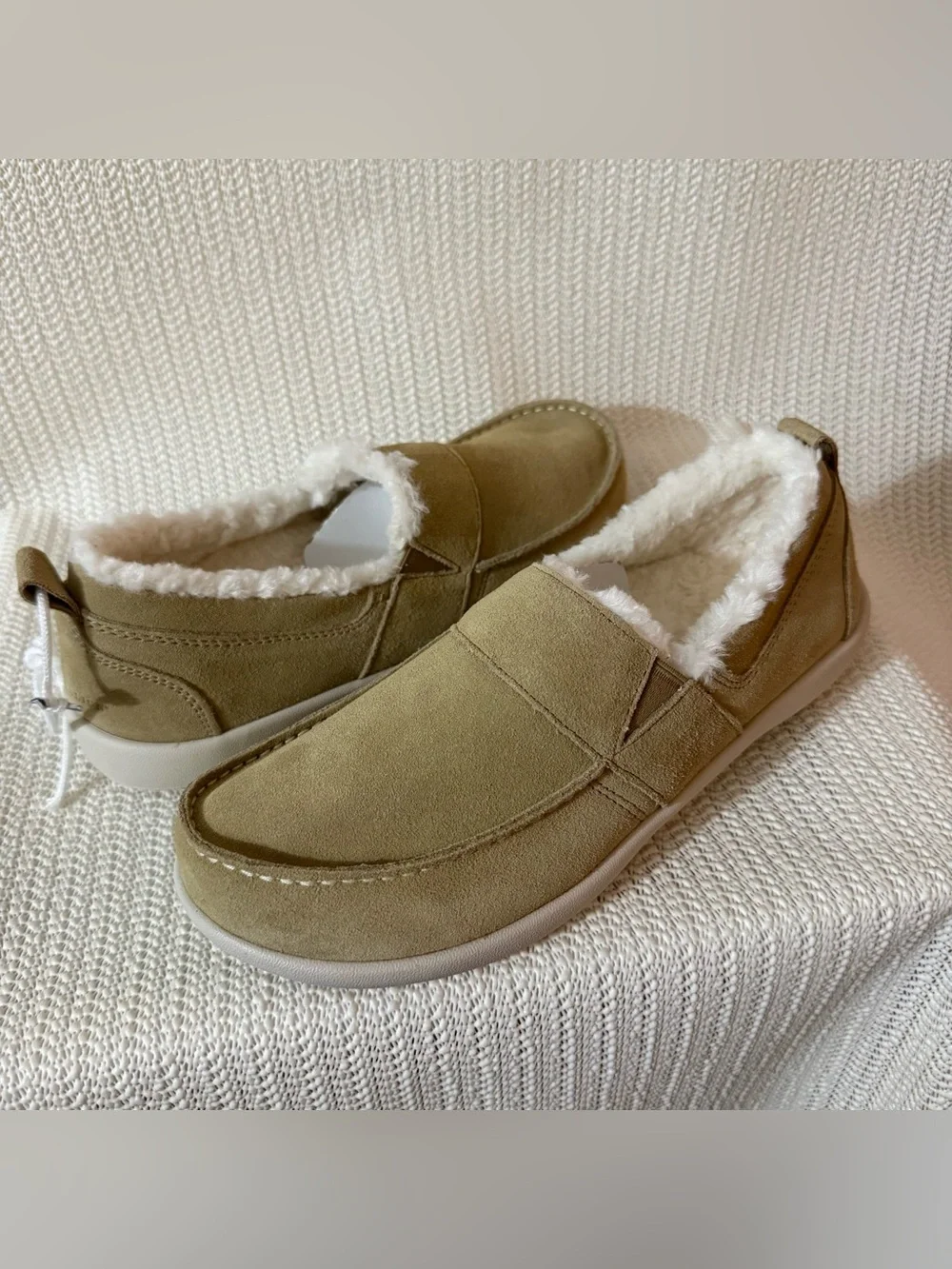 Revitalign Rio Cozy Women’s Slip On Shoes Almond Suede Faux Fur Size 8 NWT